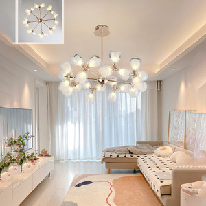 Lámpara Colgante Minimalista de Estilo Crema con Gotas de Cristal, Múltiples Cabezales, Marco de Metal Dorado, Moderna, para Sala de Estar, Villa, Salón - Product Image 1
