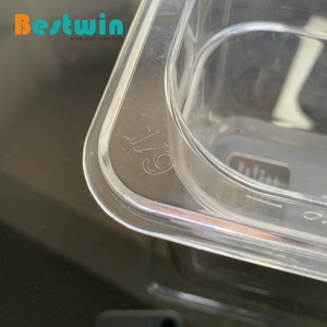 ภาชนะใสสีดำทำจากโพลีคาร์บอเนต GN 1/6 1/9 สำหรับใส่อาหารแบบ Gastronorm  ฐานมีลาย ผ่านการรับรองมาตรฐาน <span class=keywords><strong>NSF</strong></span> สำหรับใช้ในร้านอาหารและงานจัดเลี้ยง - Product Image 6