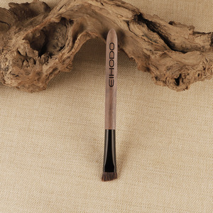 Cangzhou - Pincel para Cejas de Pelo Animal de 10 mm con Mango de Madera, Pincel de Maquillaje de Pelo Natural para Lápiz de Cejas - Product Image 1