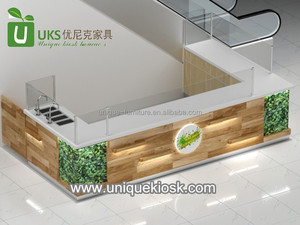 <span class=keywords><strong>Kiosque</strong></span> de mangue de haut niveau dans le centre commercial américain | Comptoir de nourriture en bois de stand de jus frais au détail avec décoration d'herbe verte à vendre - Product Image 3