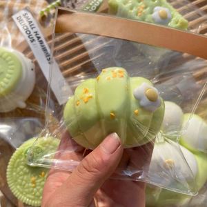 NOUVEAU Jouet Squishy Biscuits aux Raisins d'été - Texture Crémeuse Super Collante et Rebondissante, Cadeau Anti-Stress pour Enfants et Adultes, Jouet de Bureau - Product Image 1