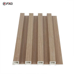 ألواح جدارية داخلية مضلعة من البي في سي بنمط الرخام الأبيض والخشب، ألواح جدارية ثلاثية الأبعاد من الخشب البلاستيكي المركب، كسوة جدارية من مصنعي فوشان - Product Image 5