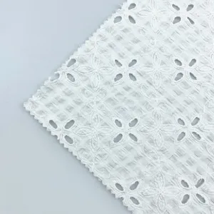 Nouveau design personnalisé 134cm 120gsm différentes couleurs coton doux broderie voile tissu