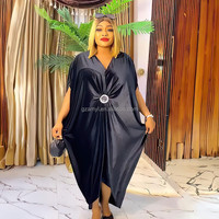 Stilvolle mittellange BUBU V-Ausschnitt Boubou Africain Frauen Pleuche Stoff Boubou Gießen Femme Perlen Dekoration Ankara Kleid Afrikaner
