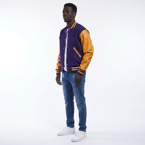 Blouson universitaire d'hiver personnalisé 100 % coton pour homme, avec logo brodé sur le devant, col montant, fermeture à boutons recouverts, respirant et tricoté - Product Image 1