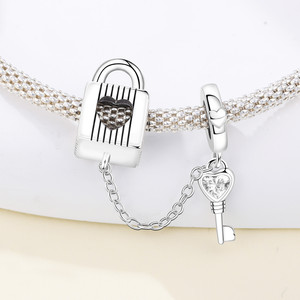 Candado de amor de latón con llave, cadena de seguridad, cuentas de aislamiento, accesorios de joyería DIY para pulseras, colgante para <span class=keywords><strong>mujer</strong></span> - Product Image 3