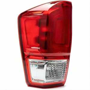 Conjunto de Luz Trasera Izquierda para Tacoma 16, Cubierta Roja con Acabado Cromado, 12V, Reemplazo de Halógeno, Modelo P1034, Modelos FAW JP, Nuevo - Product Image 1