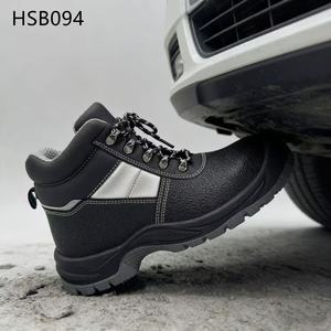 Chaussures de sécurité noires ZYF, design haute visibilité pour opérations nocturnes à faible visibilité, résistantes aux chocs pour la réparation automobile, bottes de travail pour hommes HSB089 - Product Image 5