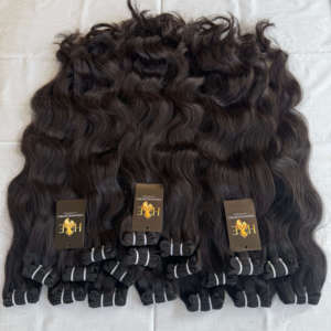 Vendeurs de cheveux bouclés naturels lisses ondulés Fournisseur de cheveux humains de vison brut brésilien Faisceaux de cheveux péruviens naturels - Product Image 1