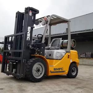 Montacargas de Gasolina SNSC FL35 de Alto Rendimiento de 3.5 Toneladas, Nuevo Diseño de Montacargas de GLP con Motor y Caja de Cambios para Uso Comercial y Doméstico - Product Image 4