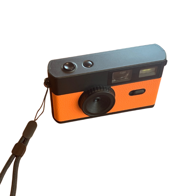 2026 Retro Film-Style Photos 8MP Mirrorless Lightweight Vintage Screenless Digital Camera with 3 Fiilters for Travel Beginners