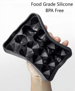 Kleine Diamant Ijs Mallen 2 Pack Kleine Siliconen Ruitvormige Ijsblokjes Bakjes Gemakkelijk Los <span class=keywords><strong>Mini</strong></span> Ijsblokjes Bakjes Met Deksel - Product Image 3