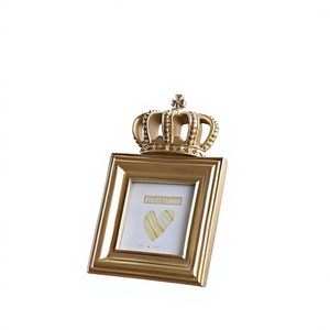 Marco de Fotos de Resina <span class=keywords><strong>4x4</strong></span>, Marco Decorativo con Corona, Regalo, Decoración de Fotos de Resina Dorada Antigua, para Múltiples Ocasiones - Product Image 1