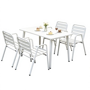 Ensemble table et chaises de salle à manger modernes et minimalistes en alliage d'aluminium blanc pour extérieur, idéal pour cour, jardin ou salon de thé - Product Image 1