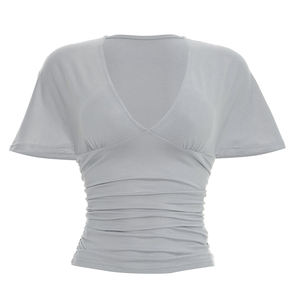 Viviblook C26TP096 T-shirt pour femme, nouvelle collection d'été, haut décontracté à manches chauve-souris et col en V profond, taille ajustée pour femme - Product Image 5
