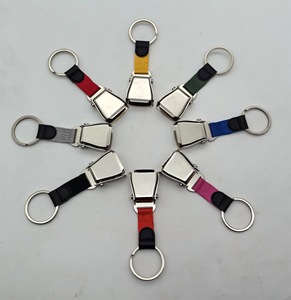 Vente en gros de porte-clés personnalisés avec boucle de ceinture de sécurité d'avion, différentes couleurs - Product Image 1