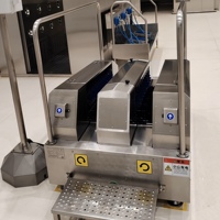 Nettoyeur de chaussures électrique industriel durable, conception de lavage de semelles entièrement automatique pour la gestion sanitaire des usines
