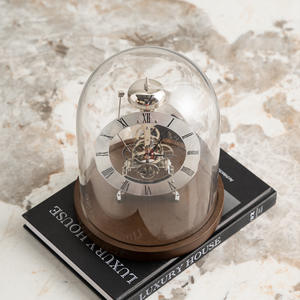 Craftsman stile italiano luce orologio meccanico di lusso copertura in vetro trasparente ornamento inciso tavolo di ispirazione romana - Product Image 1