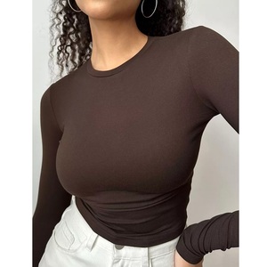 <span class=keywords><strong>T</strong></span>-shirts basiques d'automne pour femmes Spandex Cotton O-neck Long Sleeve Crop Tops Hot Girls Slim Stretch Slim Tee Shirts Custom Logo - Product Image 3