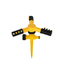 Aspersor de suelo tipo T con cabezal giratorio de 360 grados, sistema de riego de plástico para jardín y vivero - Product Image 2