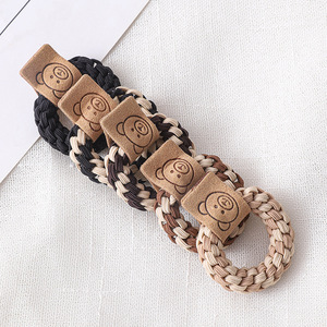 Élastique à cheveux tressé fait main avec breloque ours, élastique épais pour queue de cheval, motif dessin animé en tissu tressé décontracté - Product Image 1
