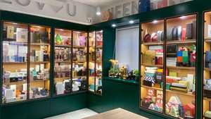 Boîte d'emballage personnalisée de luxe magnétique pour huiles essentielles et peptides, avec insert en mousse, en carton rigide, pour flacons de parfum de 10 ml et 30 ml - Product Image 6