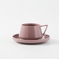 Tasse à café moderne en céramique INS jetable pour la maison, le bureau, l'hôtel et le café cadeaux simples en porcelaine PC pour les parties de thé de l'après-midi