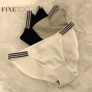 FINETOO, nuevo diseño, bragas sin costuras para mujer, <span class=keywords><strong>calzoncillos</strong></span> sexys de seda helada, ropa interior suave cómoda para mujer, <span class=keywords><strong>calzoncillos</strong></span> femeninos - Product Image 1