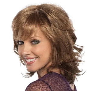 Parrucca da <span class=keywords><strong>donna</strong></span> con <span class=keywords><strong>capelli</strong></span> ricci lunghi sul davanti, frangia obliqua, <span class=keywords><strong>capelli</strong></span> ricci verso l'alto, marrone <span class=keywords><strong>chiaro</strong></span>/marrone scuro, densità 100%, resistente al calore, senza colla - Product Image 3