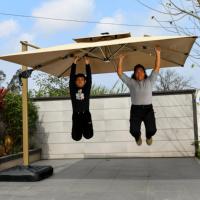 Cadre en aluminium en tissu importé de haute qualité Parapluie de patio carré étanche Cantilever extérieur en vente