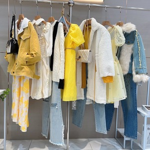 Giacca Imbottita Vari Modelli da 11 a 14, Cappotto Leggero Profumato, Giacca a Vento, Abbigliamento in Stock - Product Image 2