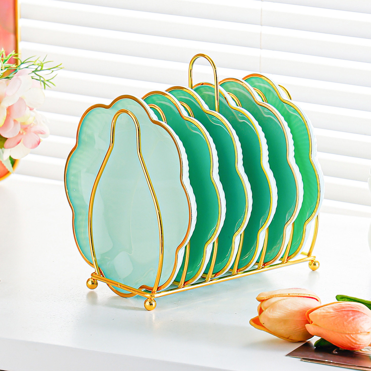 Plato de flor de ciruelo verde frutal, juego de 6 piezas con soporte dorado