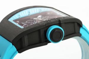 Reloj deportivo universal de acero inoxidable y fibra de carbono de diseño de alta gama para hombre y mujer, con un toque moderno y logotipo personalizado. - Product Image 6