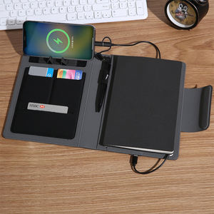 Portátil multifuncional A5 de alta calidad, Banco de energía móvil de cuero personalizado, características de carga inalámbrica rápida, promociones disponibles - Product Image 6