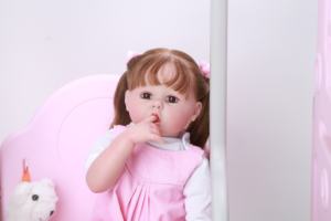 Venta al por mayor princesa simulación realista Boneca <span class=keywords><strong>Bebe</strong></span> Infant <span class=keywords><strong>Reborn</strong></span> Baby Dolls <span class=keywords><strong>silicona</strong></span> <span class=keywords><strong>cuerpo</strong></span> <span class=keywords><strong>completo</strong></span> - Product Image 2