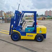 Chariot élévateur à fourche à moteur thermique Komatsu 3000 kg avec déplacement latéral pour chantier et entrepôt