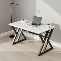 Bureau d'ordinateur moderne en bois avec cadre en acier robuste, design à double renfort en X pour le bureau à domicile et les jeux