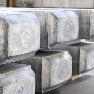 Lingotes de Aluminio OEM de Aleación No Secundaria 91%-98% Al VN, Grado 1000/3000 - Product Image 1