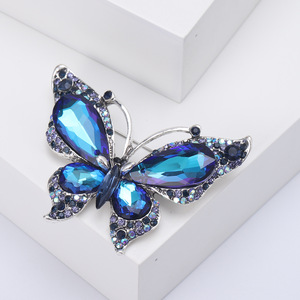 Nuevo broche de mariposa de cristal de gama alta a la moda, broche elegante personalizado, accesorios para mujer - Product Image 3