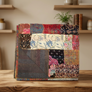 Edredón Kantha de punto de mano de retazos de diseñador vintage - Product Image 3