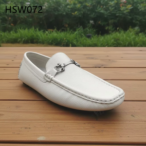 รองเท้าหนังลายนูนระดับพรีเมียม HY,Park รุ่น Walking สีขาว สไตล์สิงคโปร์ แบบสวม ทำมือ รุ่น Penny Shoes HSW072 - Product Image 1