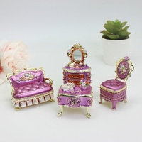 SHINNYGIFTS Table de toilette unique avec miroir, boîte à bijoux en émail peinte à la main, boîte à charnières en métal ornée de bijoux pour cadeau de famille