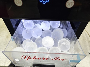 Crystal Clear Ball Sphere <strong>Home</strong> <strong>Ice</strong> <strong>Machine</strong> With Refrigerator 50mm Large Clear <strong>Ice</strong> Sphere Balls for Cocktails, Drinks &amp; Whiskey - Product Image 4