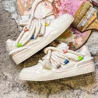 Vente en gros de baskets vintage blanches pour femmes grande taille 43 44 pour hommes nouveau design baskets d'hiver de haute qualité pour hommes et femmes vente en gros