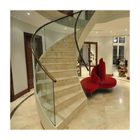 Escalier droit de luxe PRIMA avec poutre en acier au carbone pour un design d'intérieur moderne