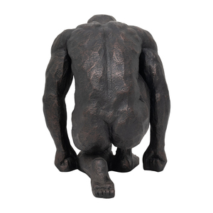 Scultura Moderna in Resina di Figura Inginocchiata per Arredamento Casa, Ufficio e Esposizione su Scaffali del Soggiorno - Product Image 4