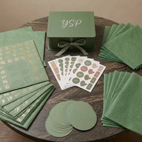Boîte d'emballage cosmétique pliable personnalisée de marque de luxe avec logo, boîtes cadeaux rigides magnétiques avec insert pour ensembles de soins de la peau de haute valeur