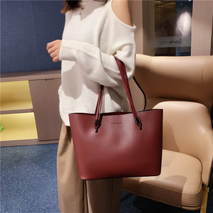 Sac fourre-tout de mode transfrontalier grande capacité pour femme, sac à bandoulière rigide tridimensionnel rétro haut de gamme pour femme - Product Image 1