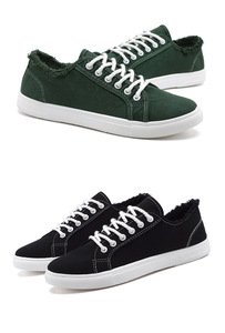 Chaussures blanches en <span class=keywords><strong>toile</strong></span> à pompons pour hommes Printemps Été Nouvelles chaussures décontractées Chaussures basses pour hommes Vente en gros Chaussures plates polyvalentes à la mode - Product Image 6
