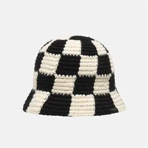 Mode Seau Chapeau Personnalisé Noir Blanc À Carreaux Rond Tricot Seau Chapeau À La Main Crochet Seau Chapeau